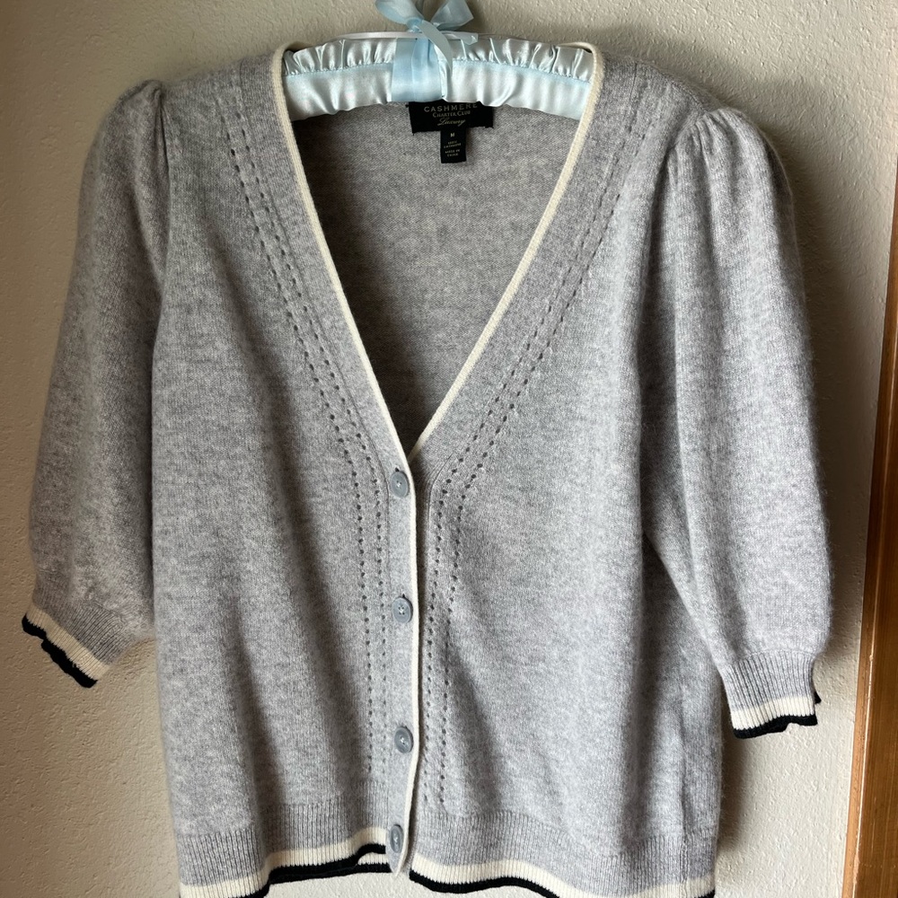 Gray cashmere short sleeve sweater